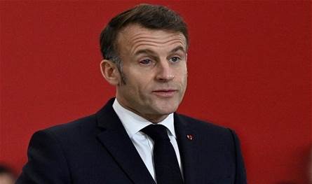 ماكرون أطلّ بعين محتقنة... ماذا كشف قصر "الإليزيه" عن وضعه الصحيّ؟