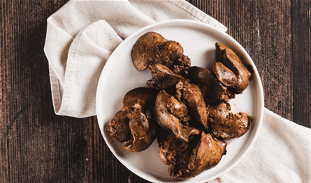 نقص الحديد يطال الملايين.. 7 أطعمة ترفع المخزون من دون مكملات