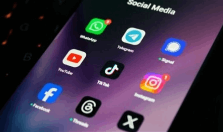 أستراليا تحظر 4.7 مليون حساب لقاصرين على منصات التواصل