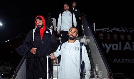 بعد الخسارة أمام السنغال.. هل غادر محمد صلاح معسكر مصر ورفض المشاركة ضد نيجيريا؟