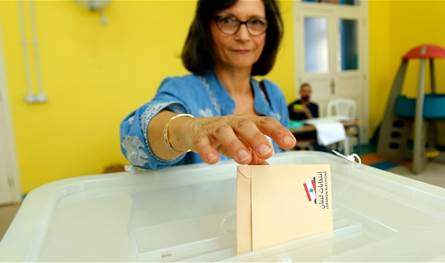 صراع سياسي يعطل حل عقدة الانتخابات