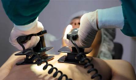 توقف قلبه 6 مرات خلال ليلة واحدة.. هذا ما جرى مع الفنان العربي الشاب قبل وفاته عن 28 عاماً