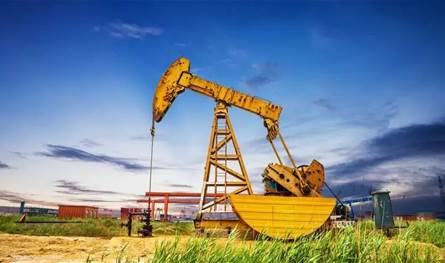 وسط مخاوف تصاعد التوترات الجيوسياسية.. أسعار النفط تسجل مكاسب أسبوعية