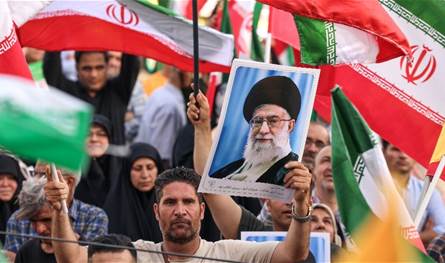 هل بدأت الانشقاقات في إيران؟ تقريرٌ إسرائيلي يكشف