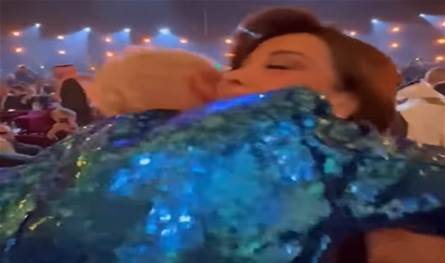 فيديو لنانسي عجرم مع ممثل ومُقدّم برامج يُثير الجدل... شاهدوا ما حصل بينهما في السعوديّة