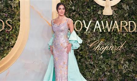  بدت كالأميرات... نادين نسيب نجيم تخطف الاضواء في Joy Awards 2026
