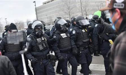 تمهيدا لنشرهما في مينيسوتا.. نقل كتيبتي جند اميركية جوا من ألاسكا