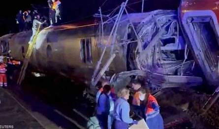 فاجعة في الأندلس.. 21 قتيلاً وعشرات الجرحى في تصادم قطارين