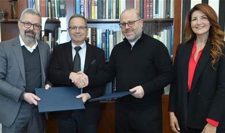 أرشيف الفنان والنحات يوسف سعد غصوب هبة إلى جامعة الروح القدس – الكسليك