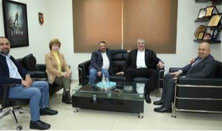 خريش يلتقي وفد نادي الليونز – زحلة الكرمة لتعزيز التعاون ودعم الدفاع المدني