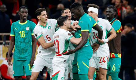 بعد "انسحاب السنغال".. المغرب يفتح ملف نهائي الكان أمام كاف وفيفا