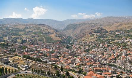 في زحلة.. مجهولون يحاولون سرقة سيارة