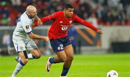 من منصة التتويج إلى غرف العمليات.. إصابة قوية تُبعد مهاجم المغرب عن الملاعب