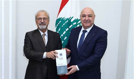 بعد نيله جائزة "نوابغ العرب 2025".. عون هنّأ داغر