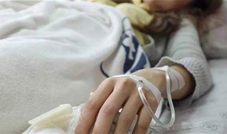 وضعت على أجهزة تنفس.. تدهور حالة فنانة قديرة ونقلها بشكل عاجل إلى المستشفى (صورة)