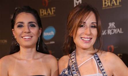 بالصورة... كارين رزق الله تصف إبنتها ناديا بـ"العدوّ" فما السبب؟