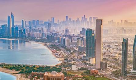 أبوظبي "عاصمة الذكاء الصحي".. دافوس تستعرض إنجازات الإمارة الرقمية