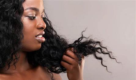 لحماية الشعر من "جفاف الشتاء".. 6 خطوات لاستعادة اللمعان والنعومة