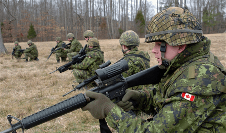 خطط وتدريبات للجيش.. كندا تتجهّز لسيناريو الغزو الأميركي