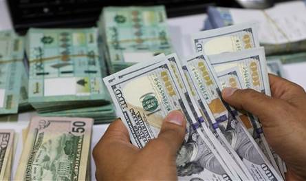 ما بين تأجيل الحكومة وتصعيد الموظفين.. ما مصير الزيادات على رواتب القطاع العام؟