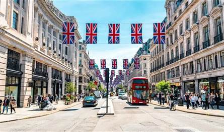 وزيرة الخزانة البريطانية تستبعد زيادة الضرائب مجدداً