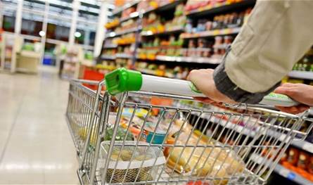 بالصورة... ختم سوبرماركت بالشمع الأحمر