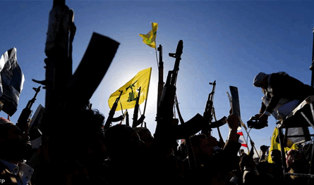 الإحتجاجات في إيران... هكذا تُعرّض "حزب الله" في لبنان للخطر