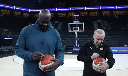 لقاء استثنائي يجمع أردوغان وشاكيل أونيل في إسطنبول