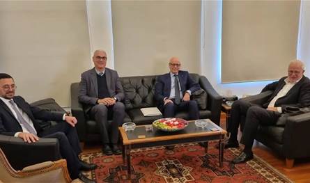 زير العدل استقبل سفير المغرب لتعزيز التعاون القضائي