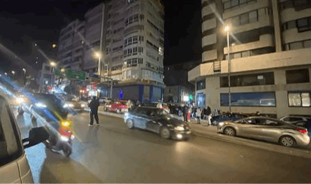 احتجاجات في بيروت.. قطع طريق سليم سلام تضامناً مع الجنوب (صور)