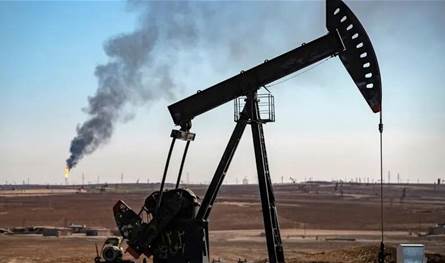 بعد سيطرة الجيش.. سوريا: هيئة الطاقة تبدأ أعمالها في حقول النفط بدير الزور