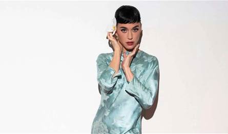 بعد إعلان علاقتهما رسميًا.. إطلالة جديدة لكاتي بيري برفقة حبيبها رئيس الوزراء السابق