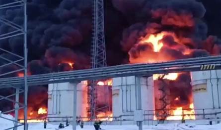 الجيش الأوكراني يعلن قصف ميناء نفطي روسي 