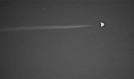 فوق "المنطقة 51" المُثيرة للجدل... فيديو يُوثّق تحليق "طائرة مثلثة غامضة"