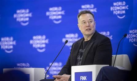 ماسك من دافوس: الذكاء الاصطناعي والطاقة الشمسية محركات النمو الاقتصادي المستقبلي