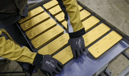 لأول مرة في التاريخ.. الذهب يصل إلى 4900 دولار للأونصة