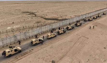 بعد نقلهم من سوريا.. ما هو مصير قيادات "داعش" في سجون العراق