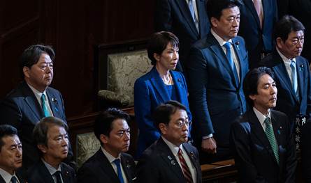 رئيسة وزراء اليابان تعلن حل مجلس النواب لإجراء انتخابات مبكرة