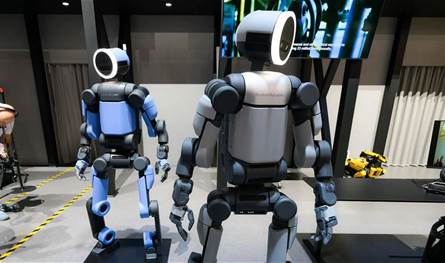 اعتراض على تدخل الروبوتات في مصانع هيونداي