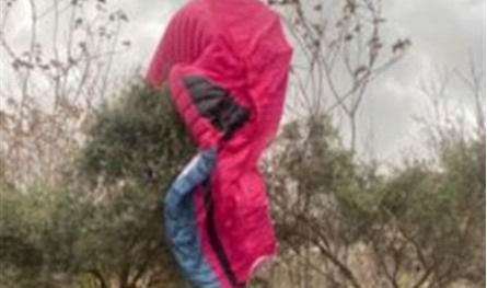 كارثة كادت أنّ تحصل في جونية.. فيديو يُوثّق ما فعله طيارون شراعيّون في الطقس العاصف