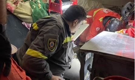 أصوات من تحت الأنقاض... إليكم آخر المعلومات عن سقوط المبنى في طرابلس