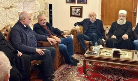 جنبلاط وخليل يعزيان أرسلان في خلدة