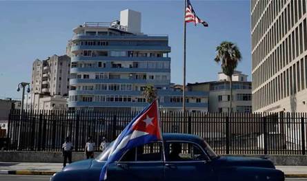 من التجويع إلى الانقلاب.. خارطة ترامب الجديدة لتفكيك النظام في كوبا