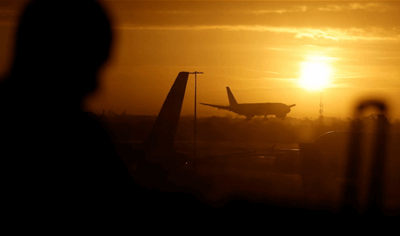 وسط التهديدات بشن الحرب على إيران.. كيف تغيّرت الرحلات الجوية في الشرق الأوسط؟