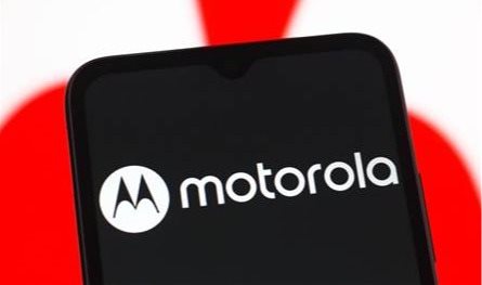 موتورولا تعلن عن واحد من أفضل هواتف أندرويد