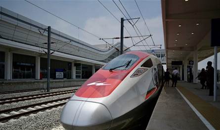 في أميركا... قطار اصطدم بشاحنة وسط عاصفة شتوية