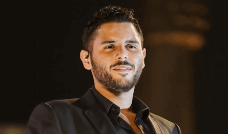 بالفيديو... هل يعيش الوليد الحلاني قصّة حبّ مع مشتركة في ملكة جمال لبنان؟ 