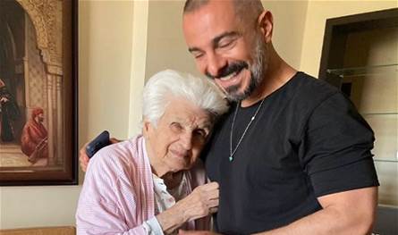 بالصور... الموت يُؤلم ممثلاً لبنانيّاً: "راحت لتلاقي جدي"