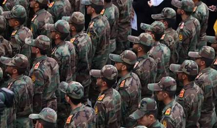 مسؤول إيراني يوضح: التقارير عن إجراء مناورات بمضيق هرمز خاطئة