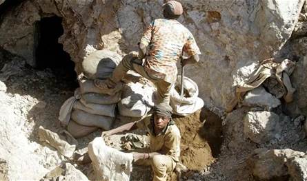 في كينشاسا.. مخاوف من مقتل 200 شخص بانهيار أرضي